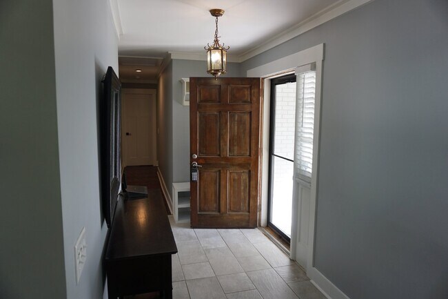 Foto del edificio - 109 E Sand Hills Dr