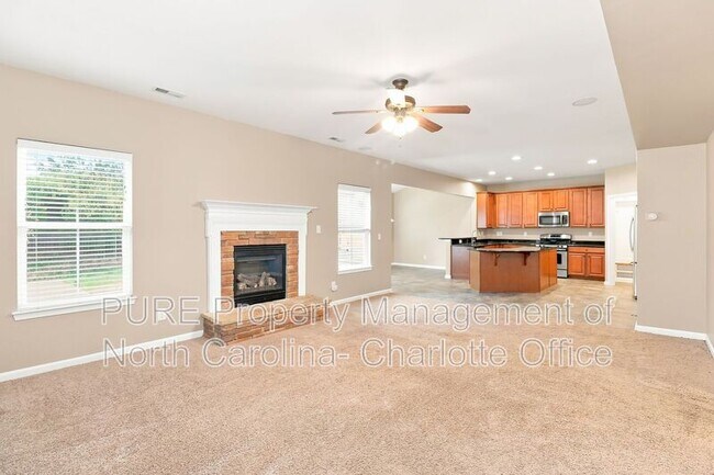 Foto del edificio - 3007 Fallondale Rd