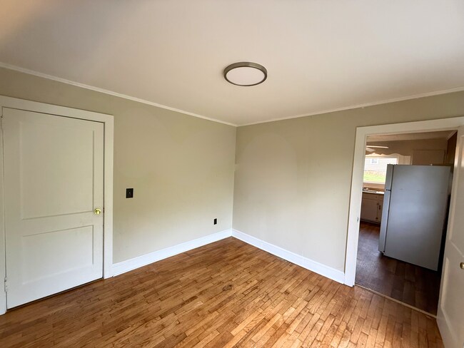 Foto del edificio - Spacious 2 Bed House | Private Patio + Sliding Door Dining Area