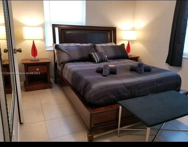 Foto del edificio - 2023 Funston St