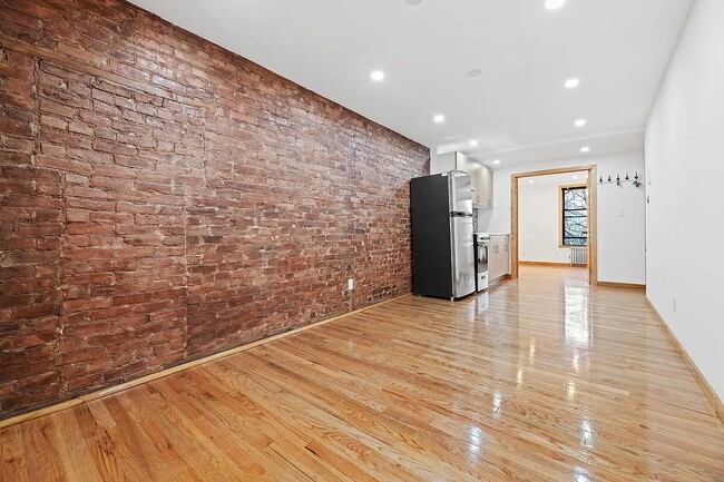 Building Photo - 168 Avenue B