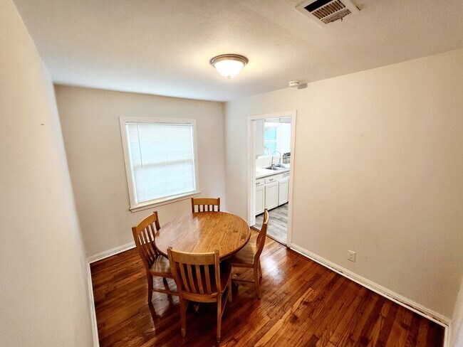 Foto del edificio - 618 Dunkley Dr