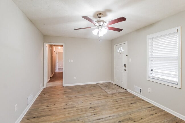 Building Photo - 2794 Sardis Dr