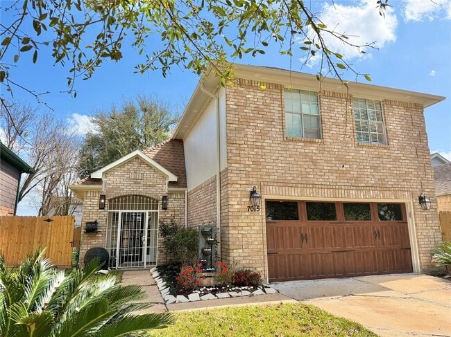 Building Photo - 7015 Puerta Vista Ln