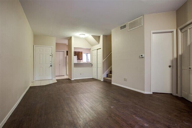Building Photo - 5550 Spring Valley Rd
