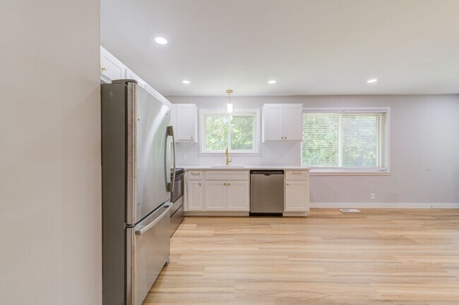 Foto del edificio - Beautiful renovated three bedroom house