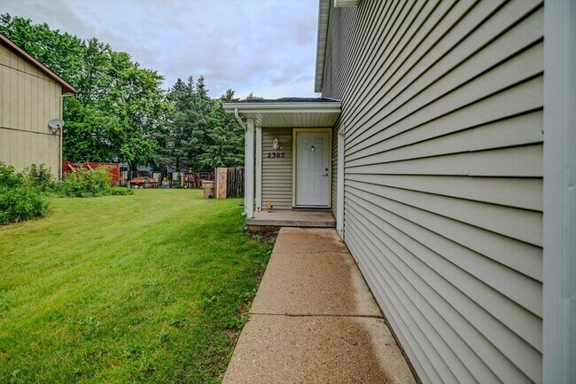 Foto del edificio - 2305 McKenna Blvd