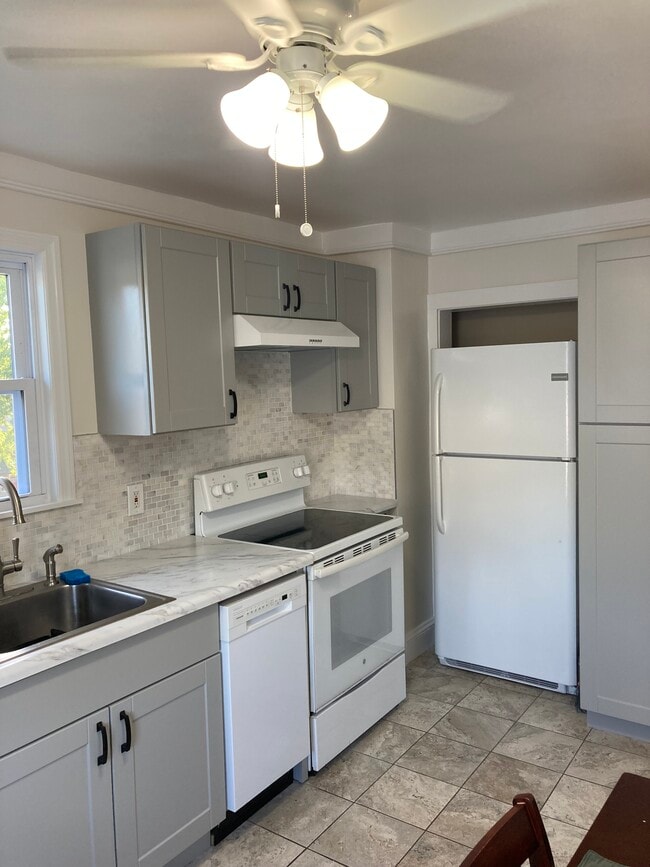 Building Photo - 9 Frelinghuysen Ave