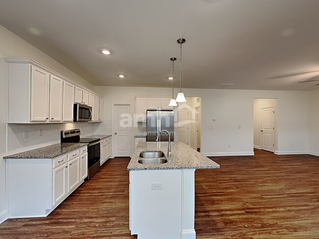Building Photo - 3220 Oakfields Rd