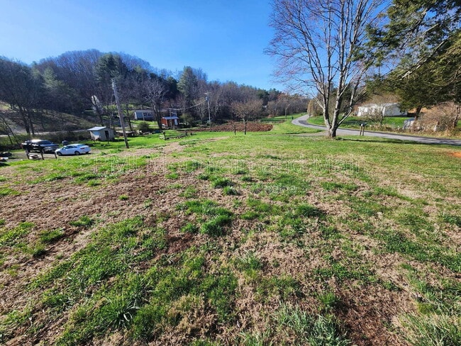 Building Photo - 102 Indian Camp Branch Rd