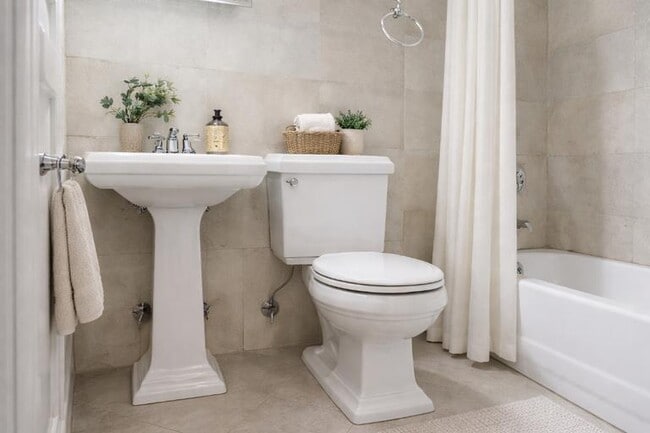 Photo - 432 E 13th St Apartment