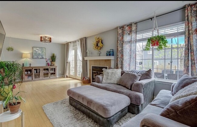 Foto del edificio - 12663 Elm St