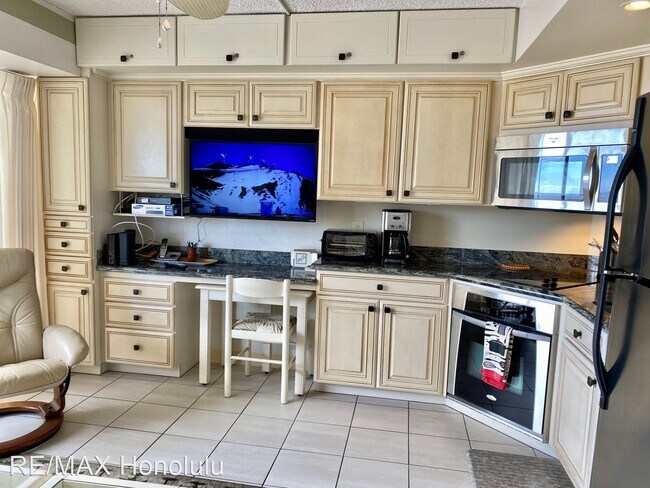 Building Photo - 1 br, 1 bath House - 2440 Kuhio Ave Apt 1710