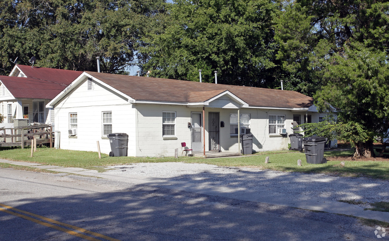 Building Photo - 1902 Hampton Ave