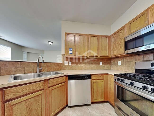 Building Photo - 2021 Moss Creek Dr