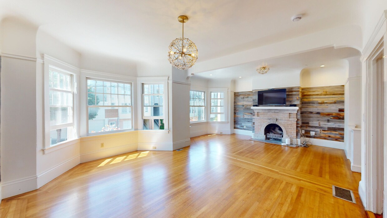 Primary Photo - Farm to Table 4 BR x 4 Bath Flat