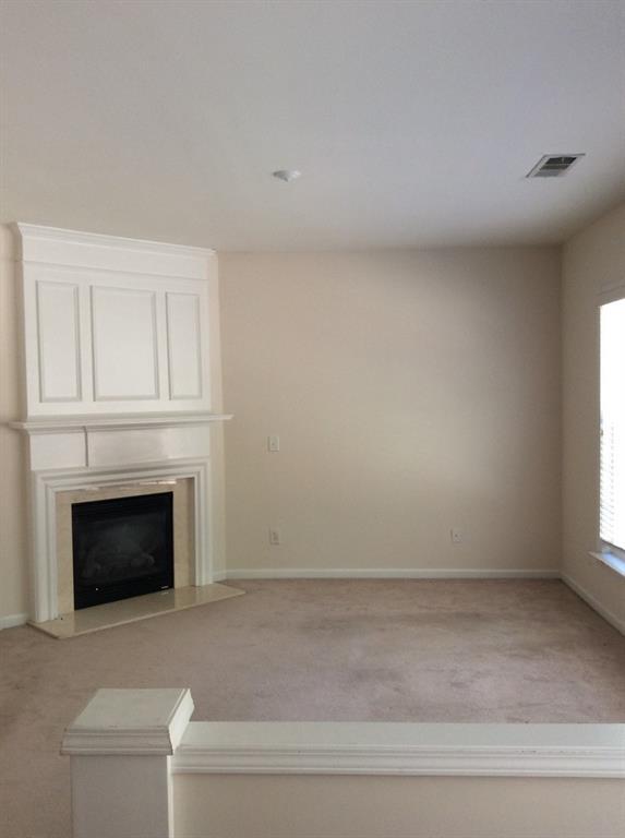 Building Photo - 2175 Vistoria Dr