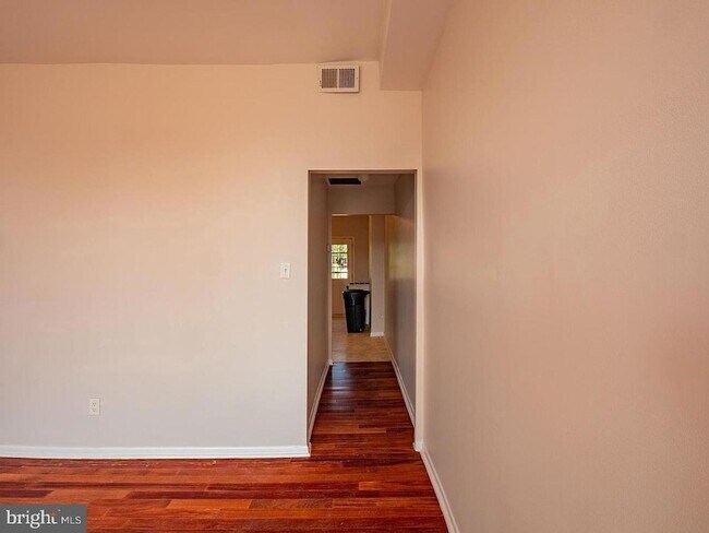 Foto del edificio - 424 E North Ave