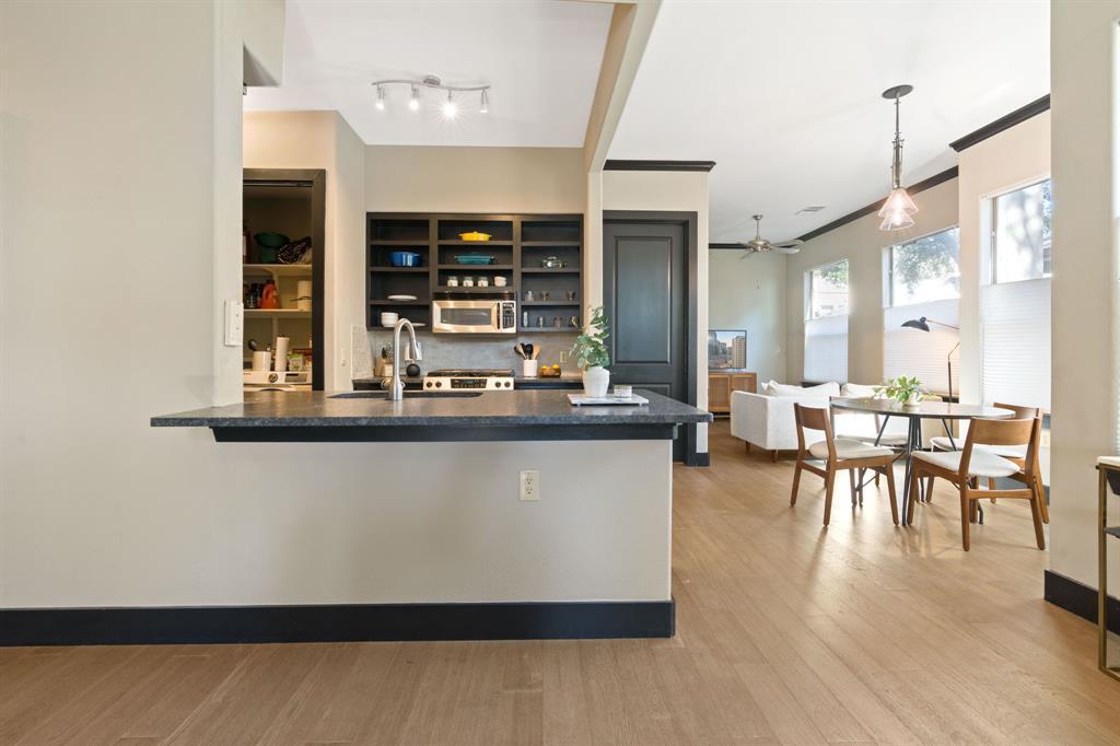 Foto principal - 2216 Thornton Rd