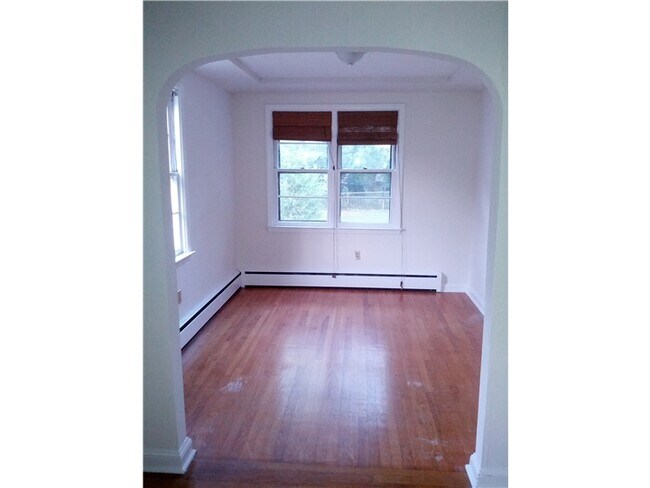 Building Photo - 816 Lehigh Rd