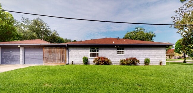 Foto del edificio - 4803 Sanford Rd