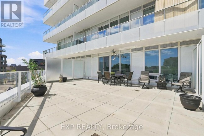 Building Photo - 20 Brin Dr