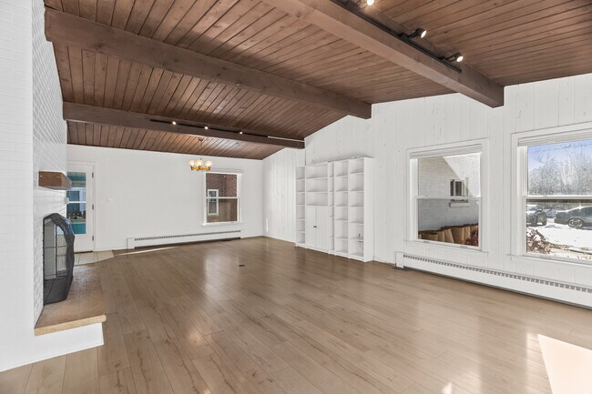 Foto del edificio - 537 County Line Rd