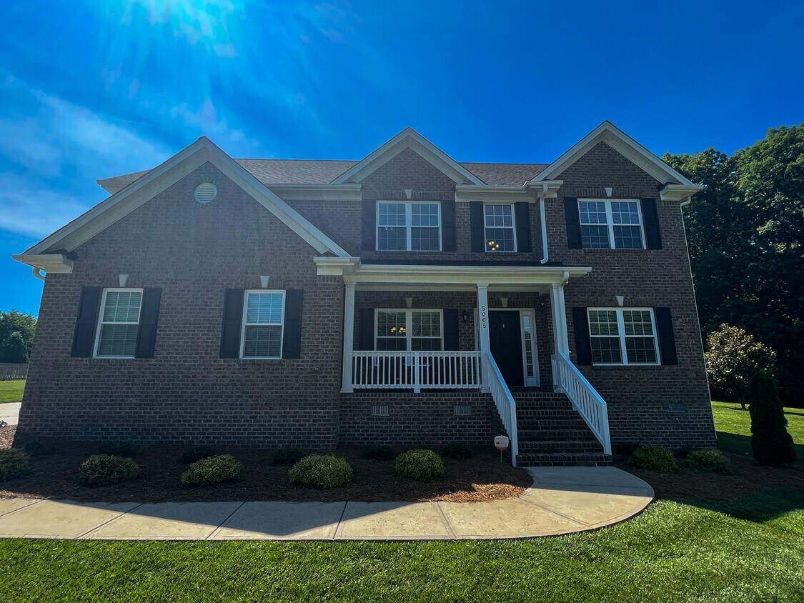 Primary Photo - Gorgeous Summerfield 5 Bedroom, 3 Bathroom...