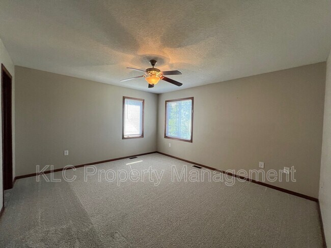 Foto del edificio - 619 26th St SE