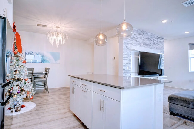 Building Photo - 5503 Sandcliff Ln