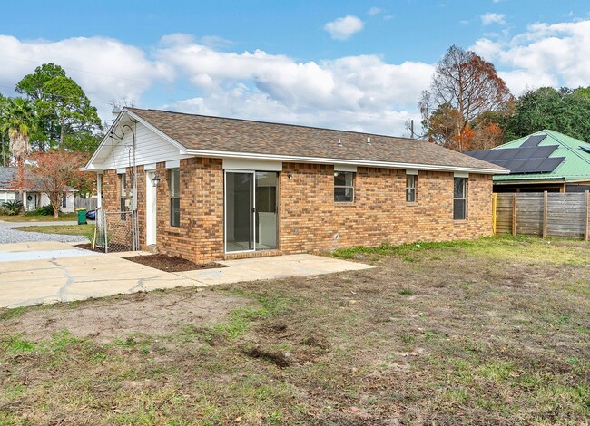 Building Photo - 2bed 2bath home in Mary Esther