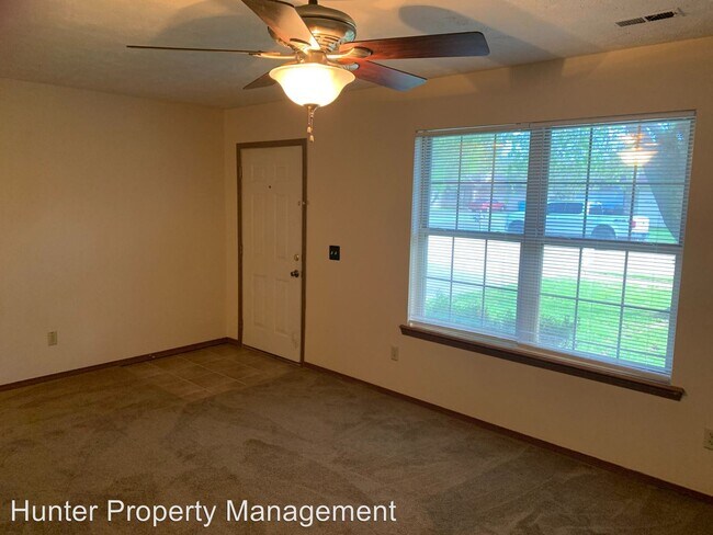 Foto del edificio - 935-935 W Edgewood St
