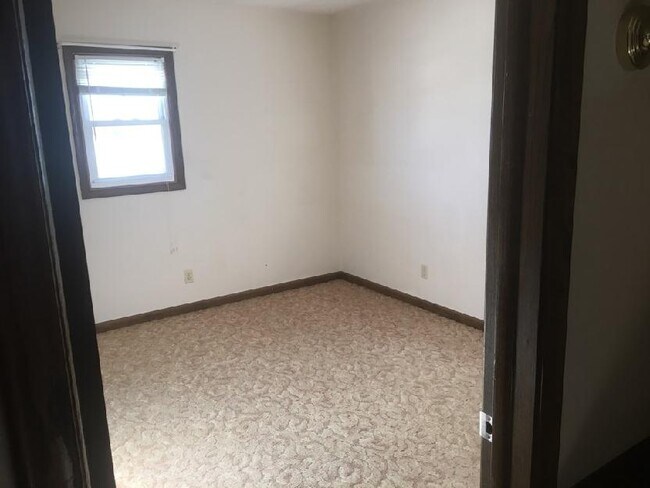 Foto del edificio - 605 N Dirks St