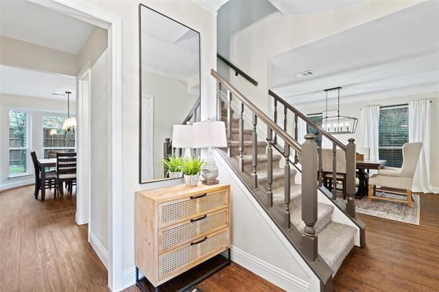 Foto del edificio - 619 Drexel Dr