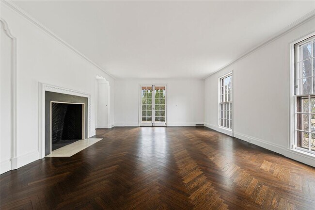 Foto del edificio - 6 Fox Meadow Rd