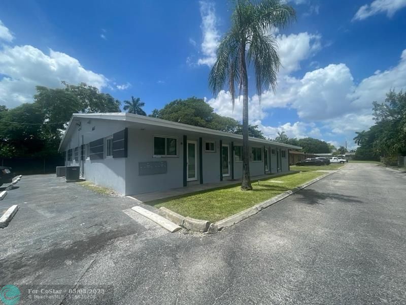 Foto principal - 4655 SW 33rd Ave