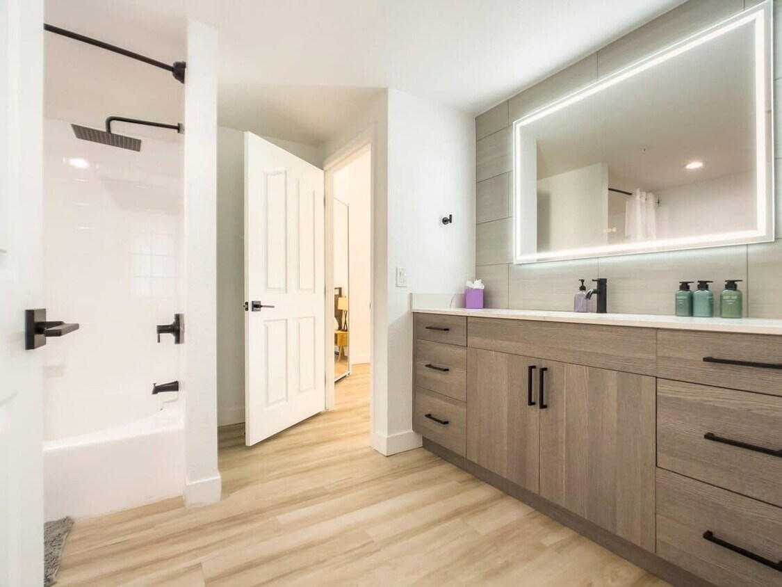 Foto principal - 15608 N 71st St