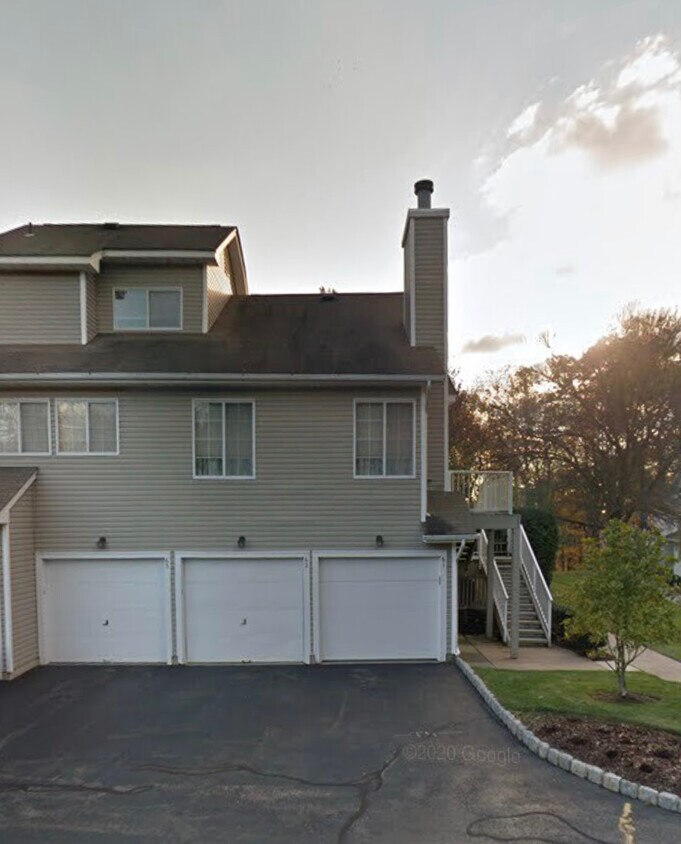 62 Encampment Dr, Bedminster, NJ 07921 Condo for Rent in Bedminster