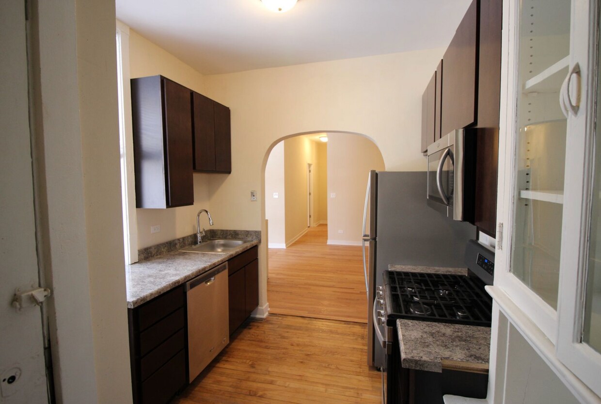 Foto principal - 834 Sherman Ave