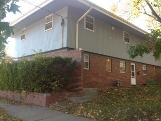 Building Photo - 604 S University Ave