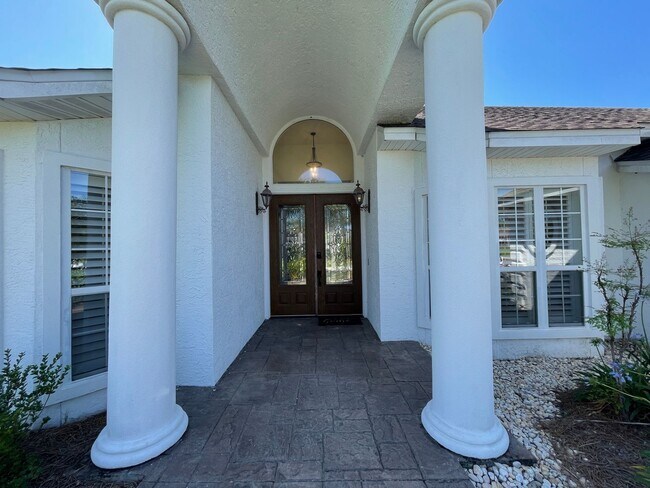 Foto del edificio - 102 Grove Isle Blvd