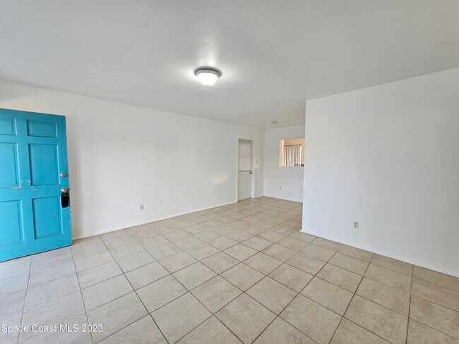Building Photo - 1049 Alamanda Ln