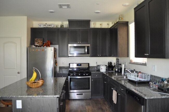 Building Photo - 1588 Hartley Dr