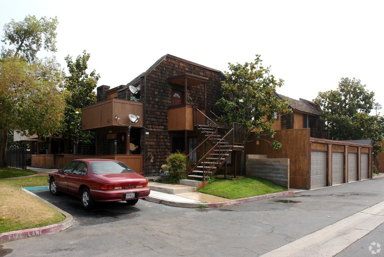 Building Photo - 9030 Newport Ave