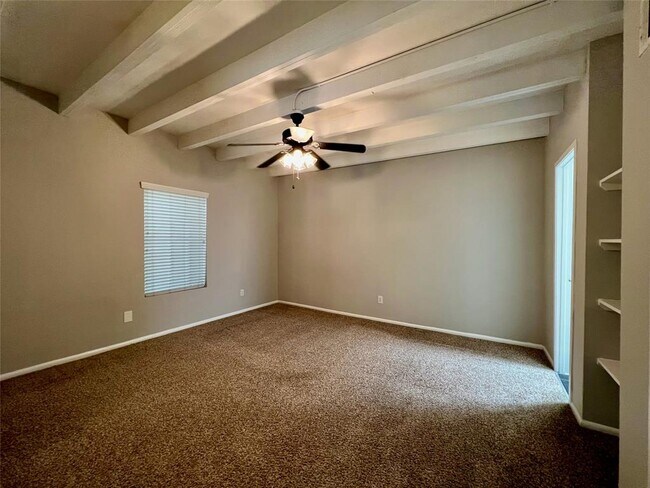 Building Photo - 219 Marshall St