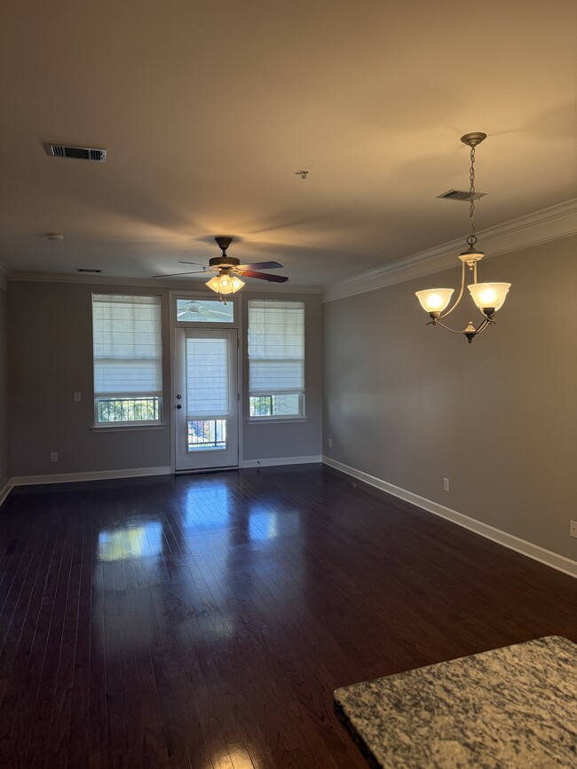 Building Photo - 2310 Elliott Ave