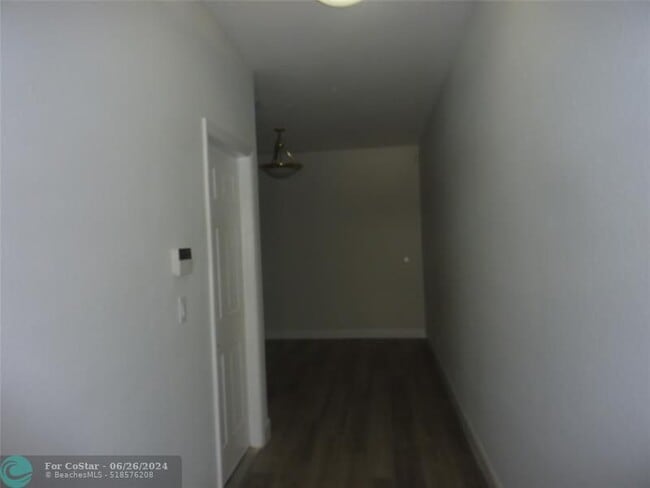 Building Photo - 3360 NW 29th Ct