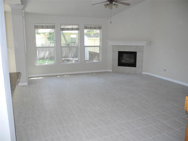 Foto del edificio - 2601 Briana Shay Dr