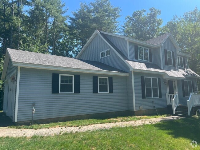 Building Photo - 11 Pinecrest Dr
