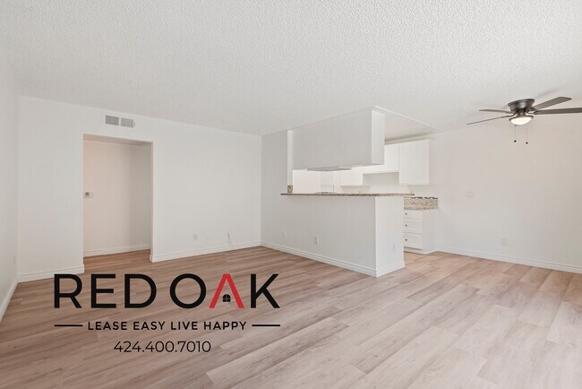 Building Photo - Delightful Two Bedroom on the Ground Floor...